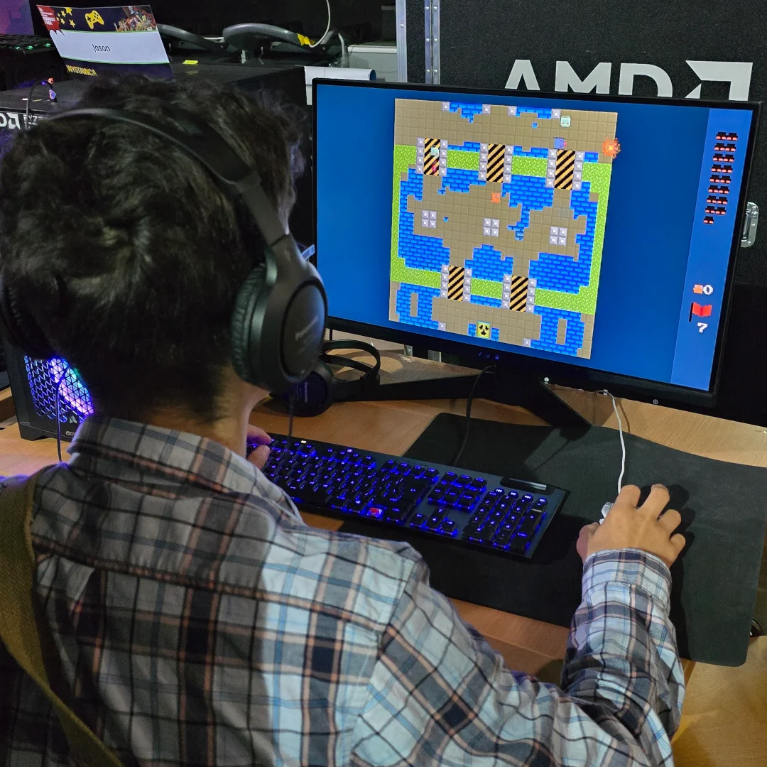 Gracz "Rumble In The Factory" na 36. MFKiG w Łodzi